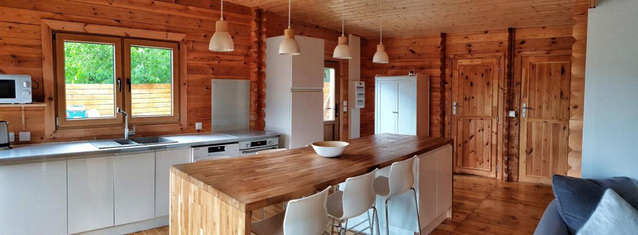 בנרס-דה-ביגור Le Chalet Jacuzzi Et Detente 4 Etoiles מראה חיצוני תמונה